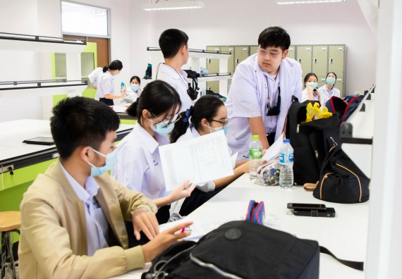 ภาพกิจกรรม โปรแกรมวิชาชีววิทยา จัดค่ายเทคนิคปลอดเชื้อและเพาะเลี้ยงเนื้อเยื่อพืช