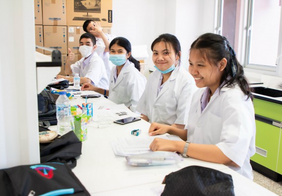 ภาพกิจกรรม โปรแกรมวิชาชีววิทยา จัดค่ายเทคนิคปลอดเชื้อและเพาะเลี้ยงเนื้อเยื่อพืช