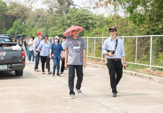 ภาพกิจกรรม โปรแกรมวิชาวิทยาศาสตร์สิ่งแวดล้อม จัดกิจกรรมโครงการส่งเสริมและสนับสนุนการจัดการเรียนการสอนเชิงบูรณาการกับการทำงาน เรื่อง ระบบบำบัดน้ำเสีย การวิเคราะห์คุณภาพน้ำในระบบบำบัดน้ำเสีย และระบบความปลอดภัยของผู้ปฏิบัติงาน รายวิชาเทคโนโลยีการจัดการน้ำเสี