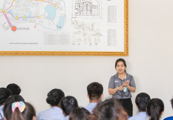 ภาพกิจกรรม โปรแกรมวิชาวิทยาศาสตร์สิ่งแวดล้อม จัดกิจกรรมโครงการส่งเสริมและสนับสนุนการจัดการเรียนการสอนเชิงบูรณาการกับการทำงาน เรื่อง ระบบบำบัดน้ำเสีย การวิเคราะห์คุณภาพน้ำในระบบบำบัดน้ำเสีย และระบบความปลอดภัยของผู้ปฏิบัติงาน รายวิชาเทคโนโลยีการจัดการน้ำเสี