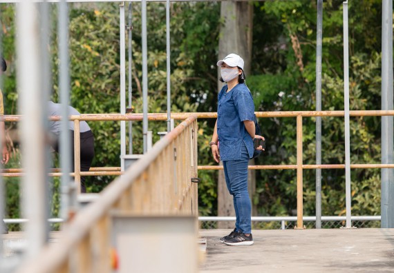 ภาพกิจกรรม โปรแกรมวิชาวิทยาศาสตร์สิ่งแวดล้อม จัดกิจกรรมโครงการส่งเสริมและสนับสนุนการจัดการเรียนการสอนเชิงบูรณาการกับการทำงาน เรื่อง ระบบบำบัดน้ำเสีย การวิเคราะห์คุณภาพน้ำในระบบบำบัดน้ำเสีย และระบบความปลอดภัยของผู้ปฏิบัติงาน รายวิชาเทคโนโลยีการจัดการน้ำเสี