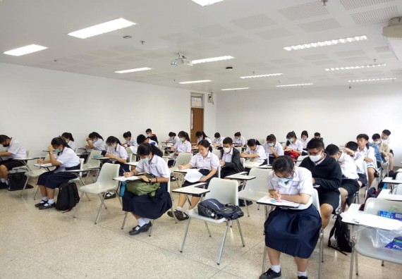 ภาพกิจกรรม โปรแกรมวิชาชีววิทยา จัดค่ายเทคนิคปลอดเชื้อและเพาะเลี้ยงเนื้อเยื่อพืช