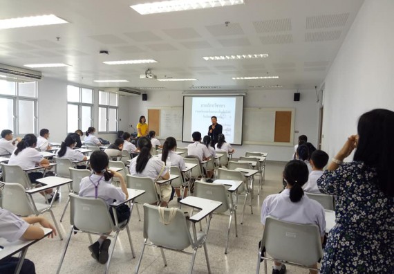 ภาพกิจกรรม โปรแกรมวิชาชีววิทยา จัดค่ายเทคนิคปลอดเชื้อและเพาะเลี้ยงเนื้อเยื่อพืช