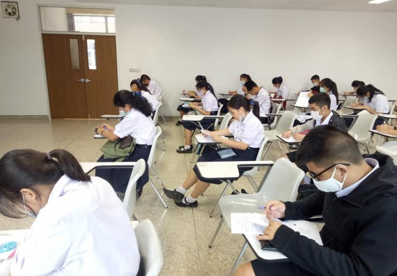 ภาพกิจกรรม โปรแกรมวิชาชีววิทยา จัดค่ายเทคนิคปลอดเชื้อและเพาะเลี้ยงเนื้อเยื่อพืช