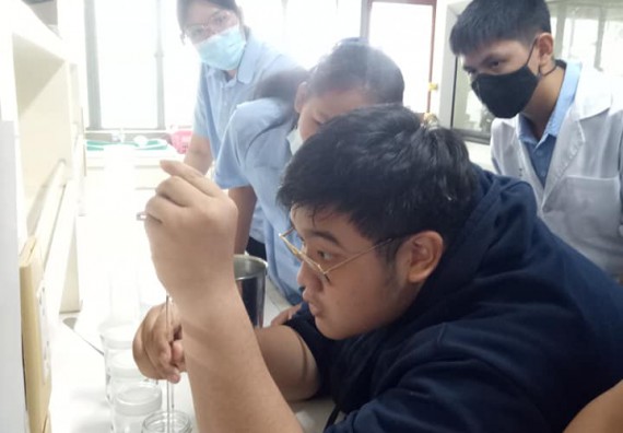 ภาพกิจกรรม โปรแกรมวิชาชีววิทยา จัดค่ายเทคนิคปลอดเชื้อและเพาะเลี้ยงเนื้อเยื่อพืช