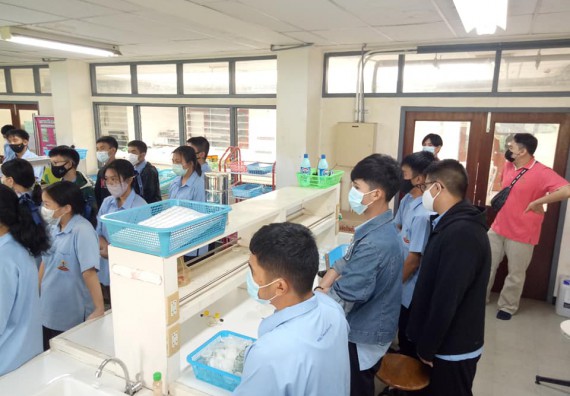 ภาพกิจกรรม โปรแกรมวิชาชีววิทยา จัดค่ายเทคนิคปลอดเชื้อและเพาะเลี้ยงเนื้อเยื่อพืช