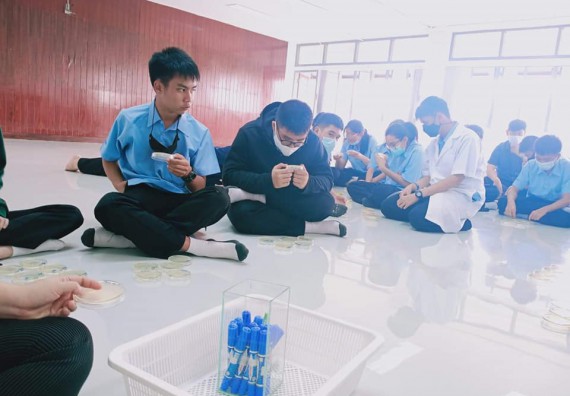 ภาพกิจกรรม โปรแกรมวิชาชีววิทยา จัดค่ายเทคนิคปลอดเชื้อและเพาะเลี้ยงเนื้อเยื่อพืช