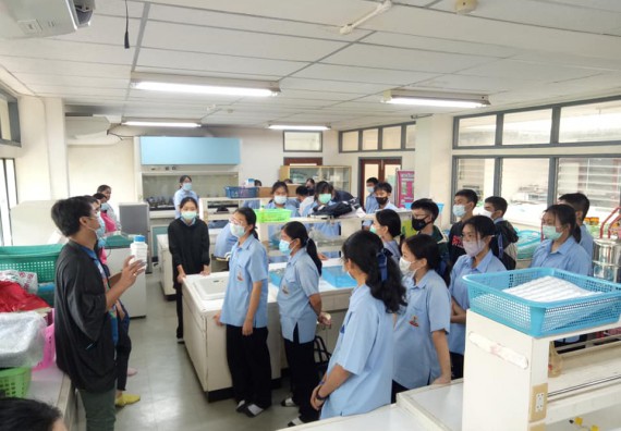 ภาพกิจกรรม โปรแกรมวิชาชีววิทยา จัดค่ายเทคนิคปลอดเชื้อและเพาะเลี้ยงเนื้อเยื่อพืช