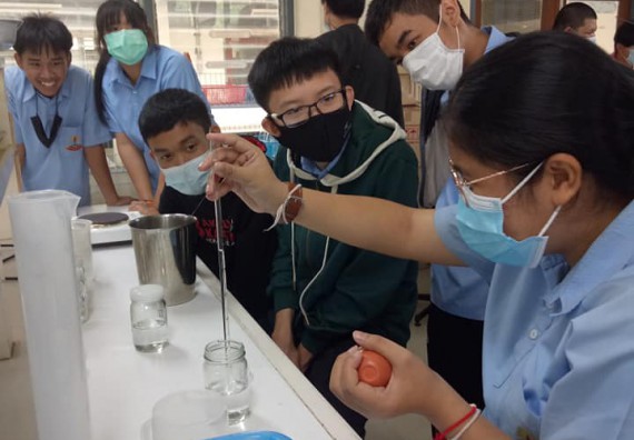 ภาพกิจกรรม โปรแกรมวิชาชีววิทยา จัดค่ายเทคนิคปลอดเชื้อและเพาะเลี้ยงเนื้อเยื่อพืช