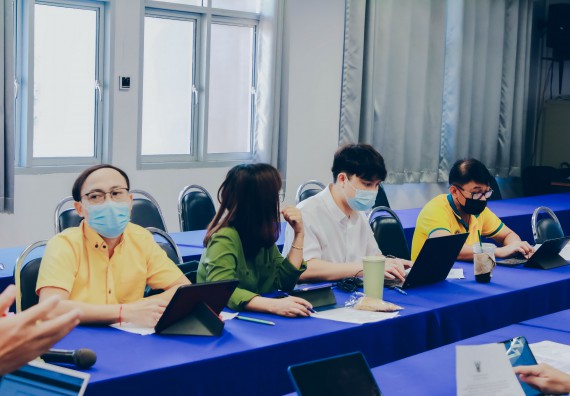 ภาพกิจกรรม คณะวิทยาศาสตร์และเทคโนโลยี จัดประชุมหารือแนวทางในการปรับปรุงหลักสูตร
