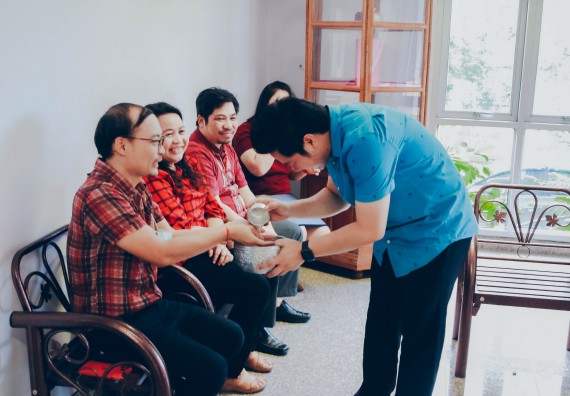 ภาพกิจกรรม คณะวิทยาศาสตร์และเทคโนโลยี จัดพิธีรดน้ำดำหัวผู้บริหารคณะวิทยาศาสตร์และเทคโนโลยี