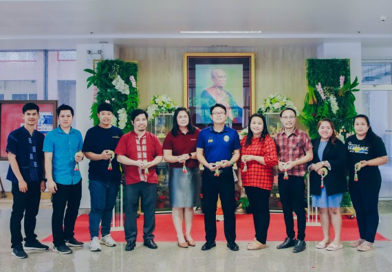 ภาพกิจกรรม คณะวิทยาศาสตร์และเทคโนโลยี จัดพิธีรดน้ำดำหัวผู้บริหารคณะวิทยาศาสตร์และเทคโนโลยี