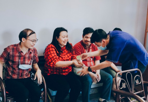 ภาพกิจกรรม คณะวิทยาศาสตร์และเทคโนโลยี จัดพิธีรดน้ำดำหัวผู้บริหารคณะวิทยาศาสตร์และเทคโนโลยี