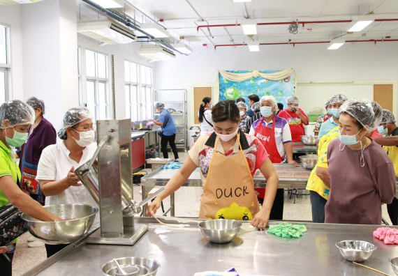 ภาพกิจกรรม  โปรแกรมวิชาเกษตรศาสตร์ จัดอบรมเรื่อง เนื้อสัตว์และการแปรรูปผลิตภัณฑ์