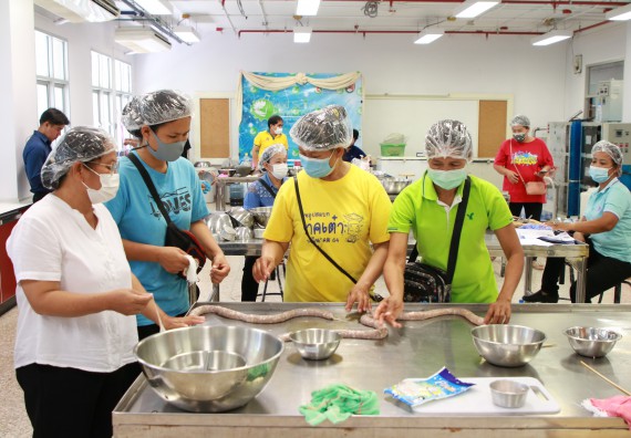 ภาพกิจกรรม  โปรแกรมวิชาเกษตรศาสตร์ จัดอบรมเรื่อง เนื้อสัตว์และการแปรรูปผลิตภัณฑ์