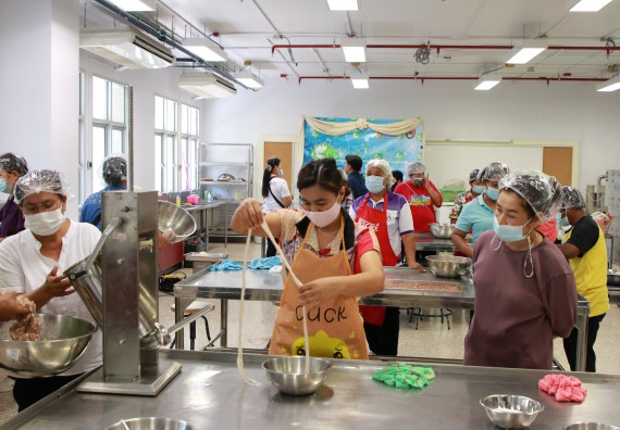 ภาพกิจกรรม  โปรแกรมวิชาเกษตรศาสตร์ จัดอบรมเรื่อง เนื้อสัตว์และการแปรรูปผลิตภัณฑ์