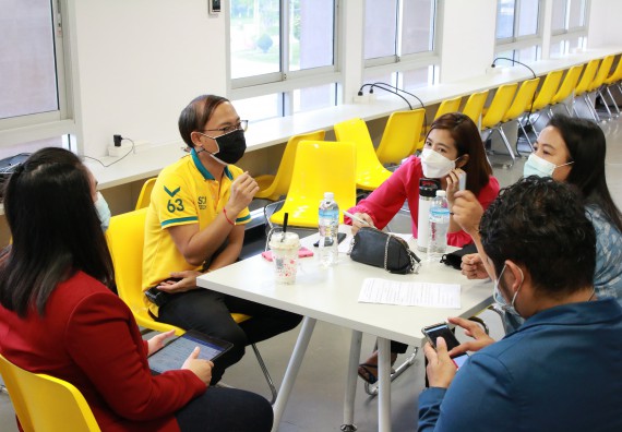 ภาพกิจกรรม  คณะวิทยาศาสตร์และเทคโนโลยี จัดกิจกรรม Scitech Live KPRU