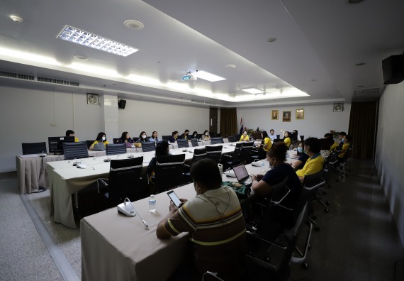 ภาพกิจกรรม  คณะวิทยาศาสตร์และเทคโนโลยี จัดประชุมจัดทำติดตามการดำเนินงานตามองค์ประกอบการประกันคุณภาพการศึกษาของหลักสูตรและคณะ ภาคการศึกษาที่ 2/2563