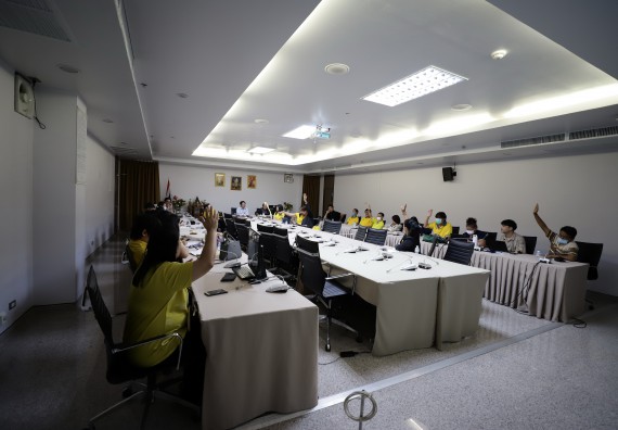 ภาพกิจกรรม  คณะวิทยาศาสตร์และเทคโนโลยี จัดประชุมจัดทำติดตามการดำเนินงานตามองค์ประกอบการประกันคุณภาพการศึกษาของหลักสูตรและคณะ ภาคการศึกษาที่ 2/2563