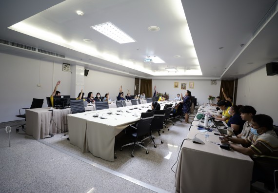 ภาพกิจกรรม  คณะวิทยาศาสตร์และเทคโนโลยี จัดประชุมจัดทำติดตามการดำเนินงานตามองค์ประกอบการประกันคุณภาพการศึกษาของหลักสูตรและคณะ ภาคการศึกษาที่ 2/2563