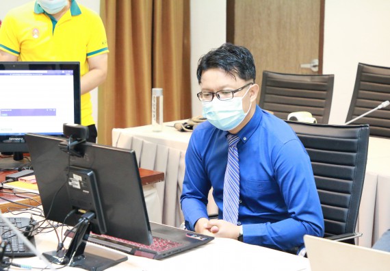 ภาพกิจกรรมหลักสูตรสาขาวิชาวิทยาศาสตร์สิ่งแวดล้อม (วท.บ.) โปรแกรมวิชาวิทยาศาสตร์สิ่งแวดล้อม จัดการตรวจประเมินคุณภาพภายในในรูปแบบการประเมินคุณภาพการศึกษาผ่านสื่ออิเล็กทรอนิกส์ ปีการศึกษา 2563 หลักสูตรวิทยาศาสตร์สิ่งแวดล้อม