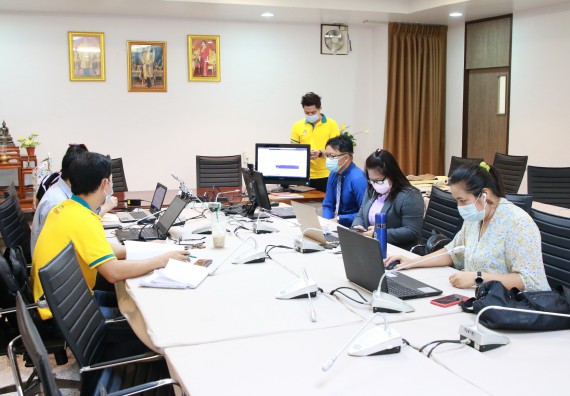 ภาพกิจกรรมหลักสูตรสาขาวิชาวิทยาศาสตร์สิ่งแวดล้อม (วท.บ.) โปรแกรมวิชาวิทยาศาสตร์สิ่งแวดล้อม จัดการตรวจประเมินคุณภาพภายในในรูปแบบการประเมินคุณภาพการศึกษาผ่านสื่ออิเล็กทรอนิกส์ ปีการศึกษา 2563 หลักสูตรวิทยาศาสตร์สิ่งแวดล้อม