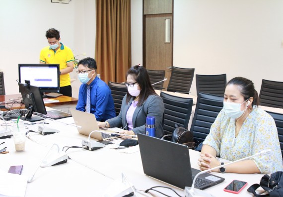 ภาพกิจกรรมหลักสูตรสาขาวิชาวิทยาศาสตร์สิ่งแวดล้อม (วท.บ.) โปรแกรมวิชาวิทยาศาสตร์สิ่งแวดล้อม จัดการตรวจประเมินคุณภาพภายในในรูปแบบการประเมินคุณภาพการศึกษาผ่านสื่ออิเล็กทรอนิกส์ ปีการศึกษา 2563 หลักสูตรวิทยาศาสตร์สิ่งแวดล้อม