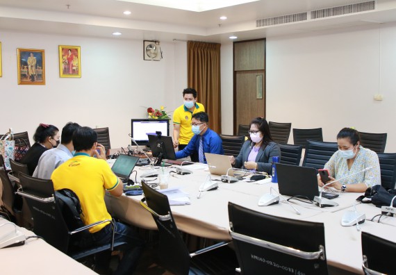 ภาพกิจกรรมหลักสูตรสาขาวิชาวิทยาศาสตร์สิ่งแวดล้อม (วท.บ.) โปรแกรมวิชาวิทยาศาสตร์สิ่งแวดล้อม จัดการตรวจประเมินคุณภาพภายในในรูปแบบการประเมินคุณภาพการศึกษาผ่านสื่ออิเล็กทรอนิกส์ ปีการศึกษา 2563 หลักสูตรวิทยาศาสตร์สิ่งแวดล้อม