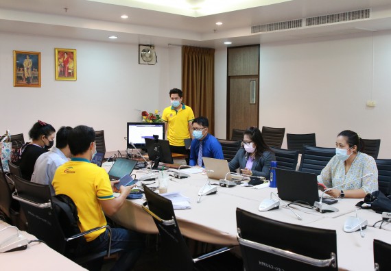 ภาพกิจกรรมหลักสูตรสาขาวิชาวิทยาศาสตร์สิ่งแวดล้อม (วท.บ.) โปรแกรมวิชาวิทยาศาสตร์สิ่งแวดล้อม จัดการตรวจประเมินคุณภาพภายในในรูปแบบการประเมินคุณภาพการศึกษาผ่านสื่ออิเล็กทรอนิกส์ ปีการศึกษา 2563 หลักสูตรวิทยาศาสตร์สิ่งแวดล้อม