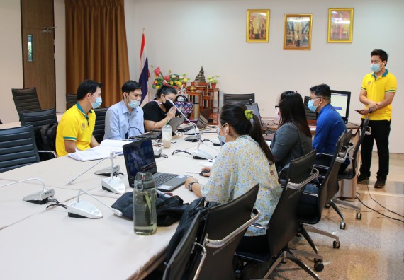 ภาพกิจกรรมหลักสูตรสาขาวิชาวิทยาศาสตร์สิ่งแวดล้อม (วท.บ.) โปรแกรมวิชาวิทยาศาสตร์สิ่งแวดล้อม จัดการตรวจประเมินคุณภาพภายในในรูปแบบการประเมินคุณภาพการศึกษาผ่านสื่ออิเล็กทรอนิกส์ ปีการศึกษา 2563 หลักสูตรวิทยาศาสตร์สิ่งแวดล้อม