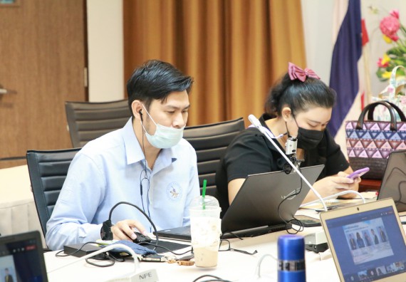 ภาพกิจกรรมหลักสูตรสาขาวิชาวิทยาศาสตร์สิ่งแวดล้อม (วท.บ.) โปรแกรมวิชาวิทยาศาสตร์สิ่งแวดล้อม จัดการตรวจประเมินคุณภาพภายในในรูปแบบการประเมินคุณภาพการศึกษาผ่านสื่ออิเล็กทรอนิกส์ ปีการศึกษา 2563 หลักสูตรวิทยาศาสตร์สิ่งแวดล้อม