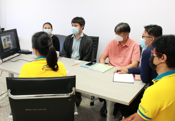 ภาพกิจกรรม หลักสูตรชีววิทยา จัดการตรวจประเมินคุณภาพภายในในรูปแบบการประเมินคุณภาพการศึกษาผ่านสื่ออิเล็กทรอนิกส์ ปีการศึกษา 2563 หลักสูตรชีววิทยา