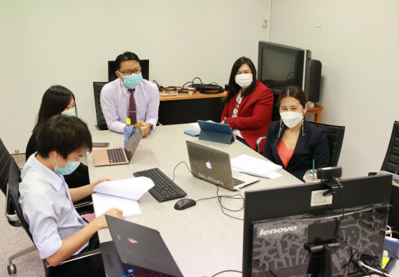 ภาพกิจกรรม  หลักสูตรเคมี (ค.บ.) จัดการตรวจประเมินคุณภาพภายในในรูปแบบการประเมินคุณภาพการศึกษาผ่านสื่ออิเล็กทรอนิกส์ ปีการศึกษา 2563 หลักสูตรเคมี (ค.บ.)