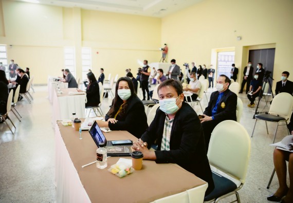 ภาพกิจกรรม คณบดีและรองคณบดี คณะวิทยาศาสตร์และเทคโนโลยีเข้าร่วม พิธีเปิดการประชุมวิชาการและการนำเสนอผลงงานวิจัยเครือข่ายบัณฑิตวิทยาลัย มหาวิทยาลัยราชภัฏภาคเหนือ (GNRU) ครั้งที่ 21