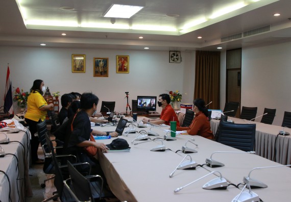 ภาพกิจกรรม หลักสูตรสาขาวิชาการศึกษา (ฟิสิกส์,อุตสาหกรรมศิลป์,ชีววิทยา) จัดการตรวจประเมินคุณภาพภายในในรูปแบบการประเมินคุณภาพการศึกษาผ่านสื่ออิเล็กทรอนิกส์ ปีการศึกษา 2563 หลักสูตรสาขาวิชาการศึกษา (ฟิสิกส์,อุตสาหกรรมศิลป์,ชีววิทยา)