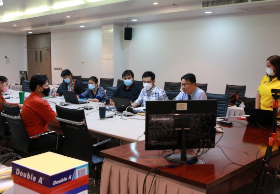 ภาพกิจกรรม หลักสูตรสาขาวิชาการศึกษา (ฟิสิกส์,อุตสาหกรรมศิลป์,ชีววิทยา) จัดการตรวจประเมินคุณภาพภายในในรูปแบบการประเมินคุณภาพการศึกษาผ่านสื่ออิเล็กทรอนิกส์ ปีการศึกษา 2563 หลักสูตรสาขาวิชาการศึกษา (ฟิสิกส์,อุตสาหกรรมศิลป์,ชีววิทยา)