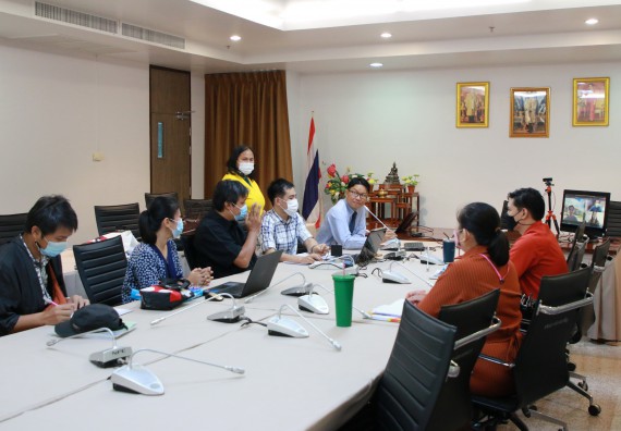 ภาพกิจกรรม หลักสูตรสาขาวิชาการศึกษา (ฟิสิกส์,อุตสาหกรรมศิลป์,ชีววิทยา) จัดการตรวจประเมินคุณภาพภายในในรูปแบบการประเมินคุณภาพการศึกษาผ่านสื่ออิเล็กทรอนิกส์ ปีการศึกษา 2563 หลักสูตรสาขาวิชาการศึกษา (ฟิสิกส์,อุตสาหกรรมศิลป์,ชีววิทยา)