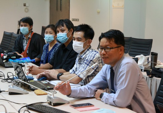 ภาพกิจกรรม หลักสูตรสาขาวิชาการศึกษา (ฟิสิกส์,อุตสาหกรรมศิลป์,ชีววิทยา) จัดการตรวจประเมินคุณภาพภายในในรูปแบบการประเมินคุณภาพการศึกษาผ่านสื่ออิเล็กทรอนิกส์ ปีการศึกษา 2563 หลักสูตรสาขาวิชาการศึกษา (ฟิสิกส์,อุตสาหกรรมศิลป์,ชีววิทยา)