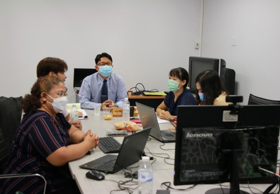 ภาพกิจกรรม  หลักสูตรสาขาวิชาเทคโนโลยีสารสนเทศ (วท.บ.) จัดการตรวจประเมินคุณภาพภายในในรูปแบบการประเมินคุณภาพการศึกษาผ่านสื่ออิเล็กทรอนิกส์ ปีการศึกษา 2563