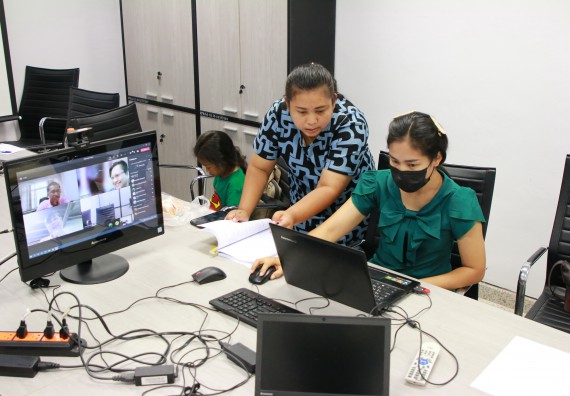 ภาพกิจกรรม  หลักสูตรเคมี (วท.บ.) จัดการตรวจประเมินคุณภาพภายในในรูปแบบการประเมินคุณภาพการศึกษาผ่านสื่ออิเล็กทรอนิกส์ ปีการศึกษา 2563