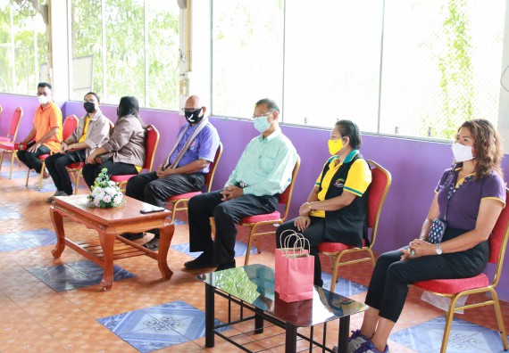 ภาพกิจกรรม  คณะวิทยาศาสตร์และเทคโนโลยี จัดกิจกรรมการอบรมเชิงปฏิบัติการนักวิทยาศาสตร์รุ่นเยาว์ ให้กับนักเรียนและคณะครูโรงเรียนอนุบาลปางมะค่า