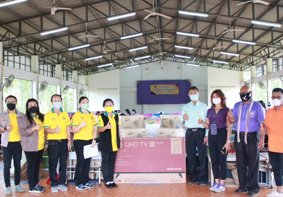 ภาพกิจกรรม  คณะวิทยาศาสตร์และเทคโนโลยี บริจาคอุปกรณ์การเรียนการสอน ให้กับ โรงเรียนอนุบาลปางมะค่าที่ประสบอัคคีภัย
