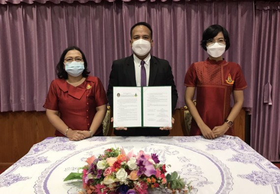  โรงเรียนเฉลิมพระเกียรติสมเด็จพระศรีนครินทร์ กำแพงเพชร ลงนามบันทึกข้อตกลงความร่วมมือทางวิชาการ (MOU) กับ คณะวิทยาศาสตร์และเทคโนโลยีมหาวิทยาลัยราชภัฏกำแพงเพชร