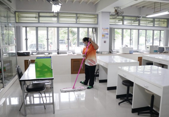 ภาพกิจกรรม คณะวิทยาศาสตร์และเทคโนโลยี เข้าร่วมกิจกรรมจิตอาสา Big Cleaning Day
