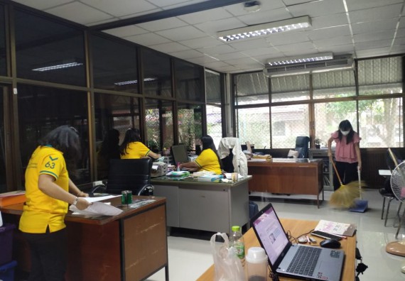 ภาพกิจกรรม คณะวิทยาศาสตร์และเทคโนโลยี เข้าร่วมกิจกรรมจิตอาสา Big Cleaning Day