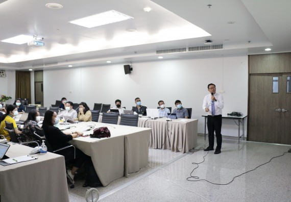 คณบดีคณะวิทยาศาสตร์และเทคโนโลยี จัดการบรรยาย เรื่อง การพัฒนาผลงานวิชาการเพื่อขอตำแหน่งวิชาการในระดับที่สูงขึ้น