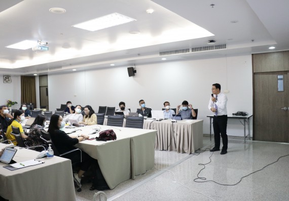 คณบดีคณะวิทยาศาสตร์และเทคโนโลยี จัดการบรรยาย เรื่อง การพัฒนาผลงานวิชาการเพื่อขอตำแหน่งวิชาการในระดับที่สูงขึ้น