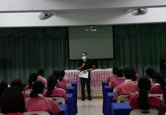 ภาพกิจกรรม คณะวิทยาศาสตร์และเทคโนโลยี จัดค่ายวิทยาศาสตร์สัญจรโรงเรียนนาบ่อคำวิทยาคม