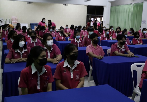 ภาพกิจกรรม คณะวิทยาศาสตร์และเทคโนโลยี จัดค่ายวิทยาศาสตร์สัญจรโรงเรียนนาบ่อคำวิทยาคม