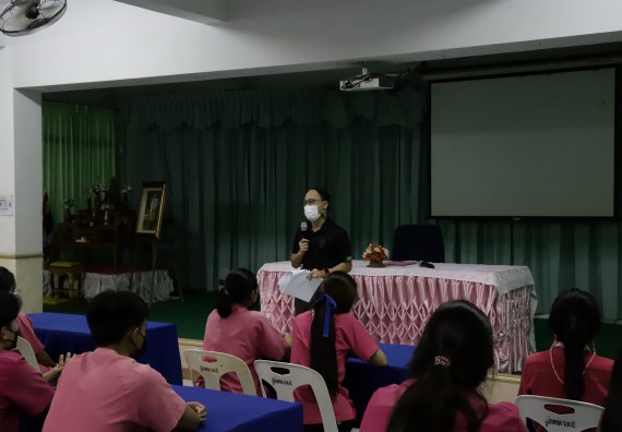 ภาพกิจกรรม คณะวิทยาศาสตร์และเทคโนโลยี จัดค่ายวิทยาศาสตร์สัญจรโรงเรียนนาบ่อคำวิทยาคม